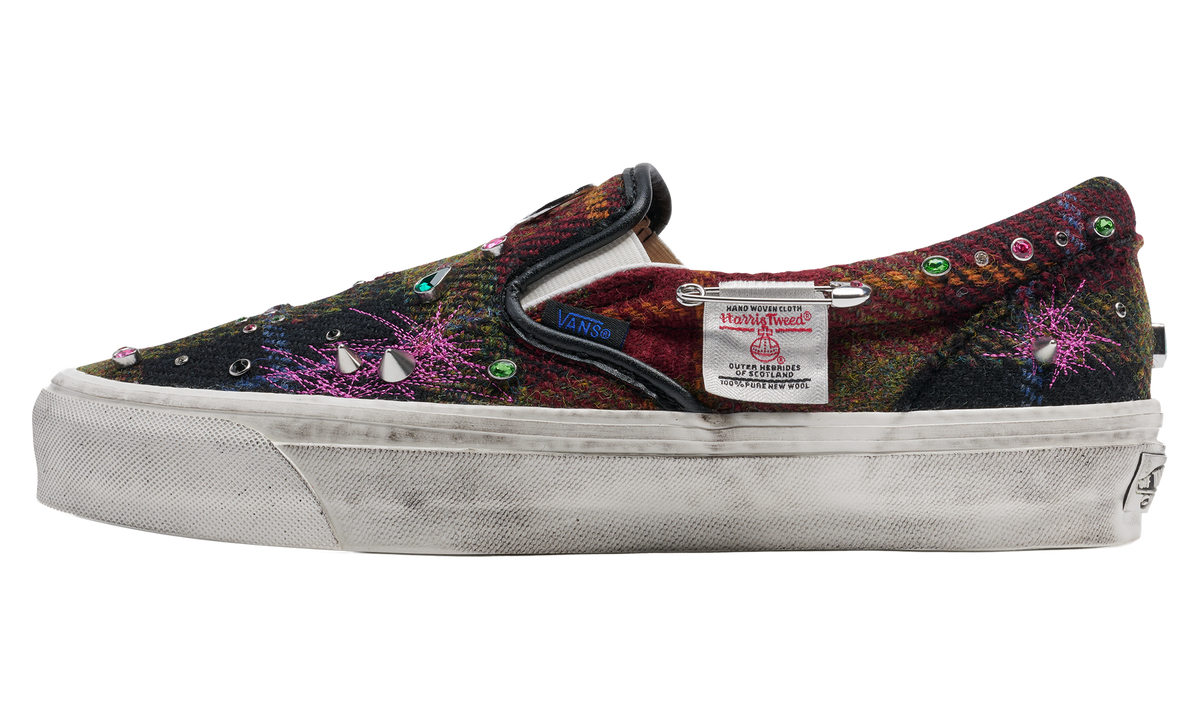 Premium Classic Slip-On "Harris Tweed Red" VN000E96BJN